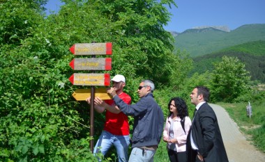 Qeveria Zvicerane ndihmon në punësimin e kosovarëve