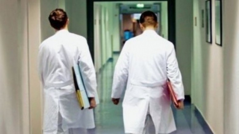 Klinika për Gjinekologji në Shkup ka harxhuar 120 mijë euro për ruajtjen e dokumenteve (Foto)