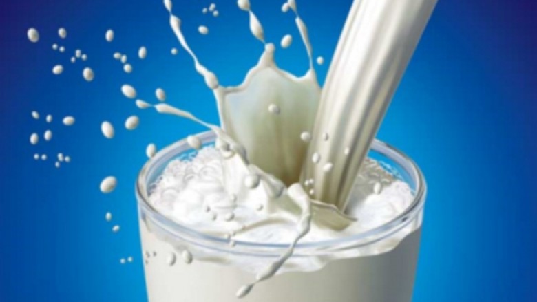 Kuqi: Qeveria po hesht për masat mbrojtëse të importit të qumështit nga Bosnja dhe Hercegovina