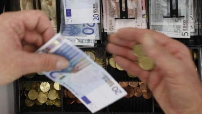Shahini: Interesi i lartë i bankave në Kosovë një prej shkaktarëve të mbylljes së shumë bizneseve