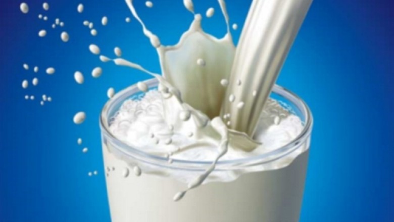 ‘Avonet’ kërkon që Dogana të zbatojë vendimin për qumështin