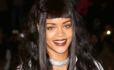 Rihanna, ndryshon stilin e flokëve