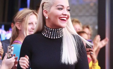 Rita Ora bëri seks me një 26 vjeçar kur kishte 14 vjet