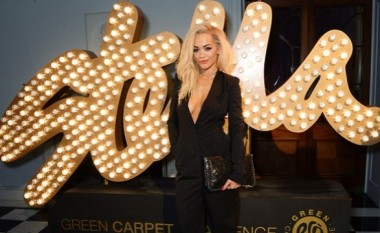 Rita Ora shijon prezantimin e Stella McCartney