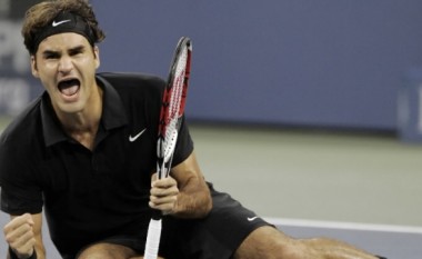 Roger Federer rikthehet në pozitën e dytë të Tenisit