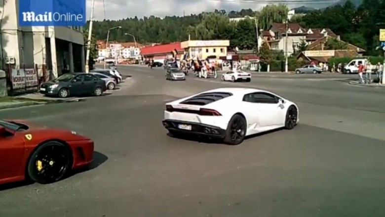 Romët ua kalojnë edhe VIP-ave, dasmë me Ferrari e helikopter (Video)