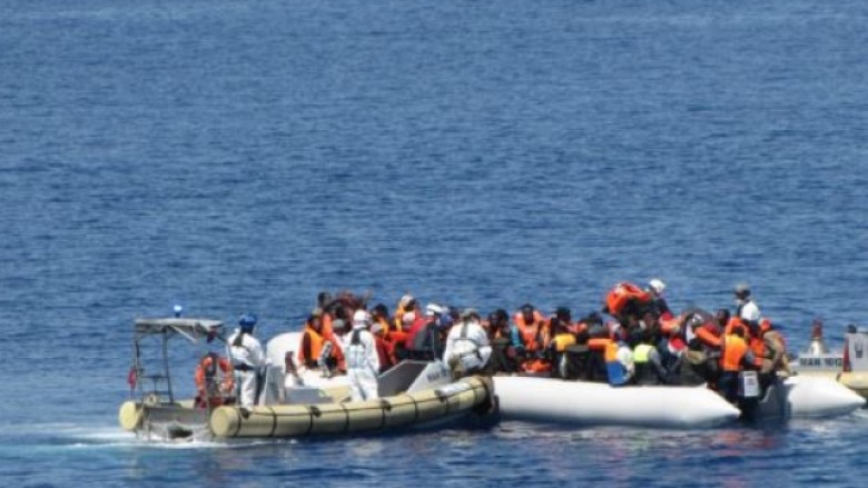 Fundoset anija në Mesdhe, 146 migrantë të zhdukur