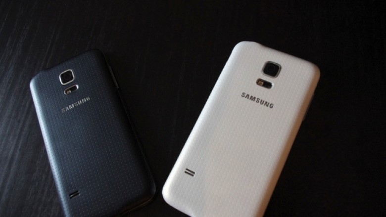 Samsung Galaxy S5 Mini shfaqet online