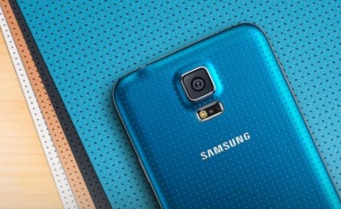 Samsung në krizë me shitjet e telefonave, bien fitimet e kompanisë