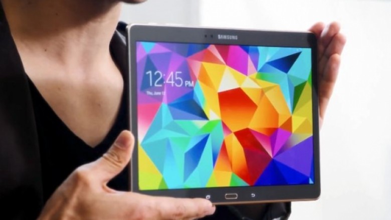 Samsung përgatit super-tablet me 4GB RAM