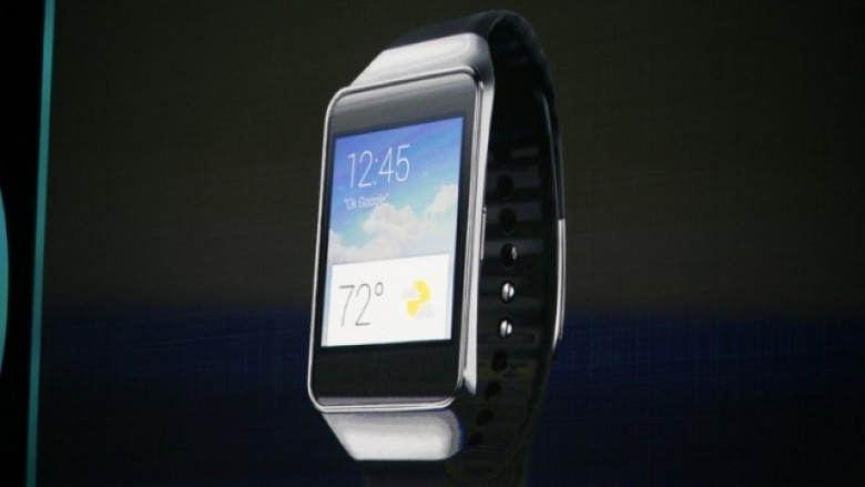 Samsung prezanton Gear Live, LG modelin G Watch