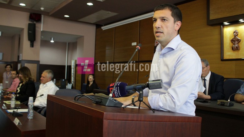 Dardan Sejdiu thotë se po stabilizohet situata në Prishtinë