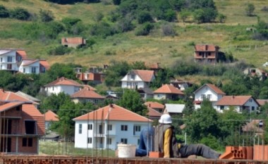Banorët e “Kroit të Vitakut” në Mitrovicë nuk lejojnë ndërtimin  e banesave shumë katëshe të komunitetit serb