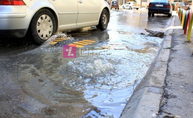 Kështu shiu e katandisi Prishtinën (Foto)