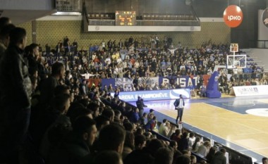 Shikushmëria e basketbollit në rënie (Video)