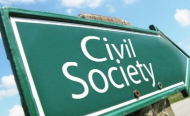 Shoqëria civile pezullon pjesëmarrjen në punën e Komisionit Parlamentar Ad-hoc për përmirësimin dhe forcimin e procesit zgjedhor