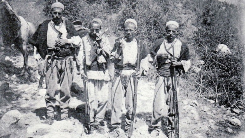 Si visheshin dhe si jetonin shqiptarët në shekullin XIX (Foto)