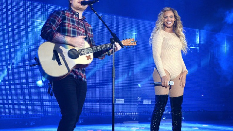 Beyonce dhe Ed Sheeran së bashku në skenë (Video)