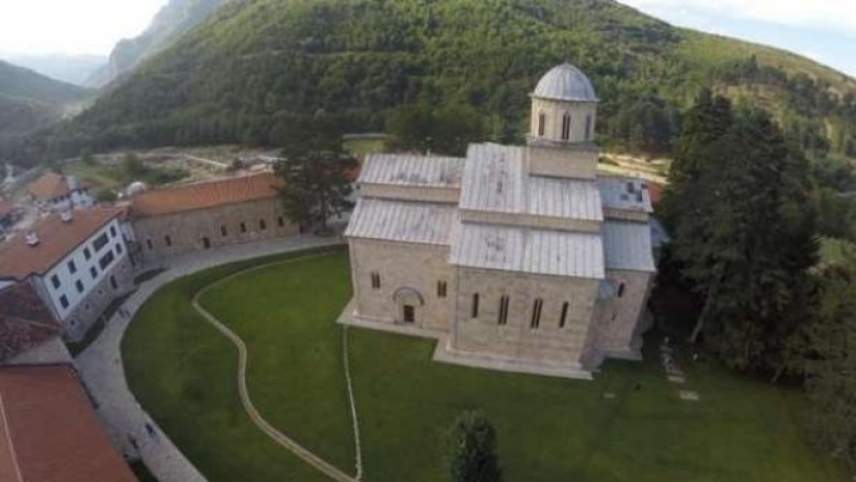 Historianët i reagojnë Sava Janjiçit: Manastiri i Deçanit është okupuar nga serbët