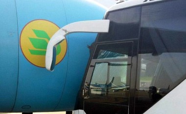Në Uzbekistan fshihen aksidentet: Ja dëshmitë e përplasjes së aeroplanit me autobus! (Foto)