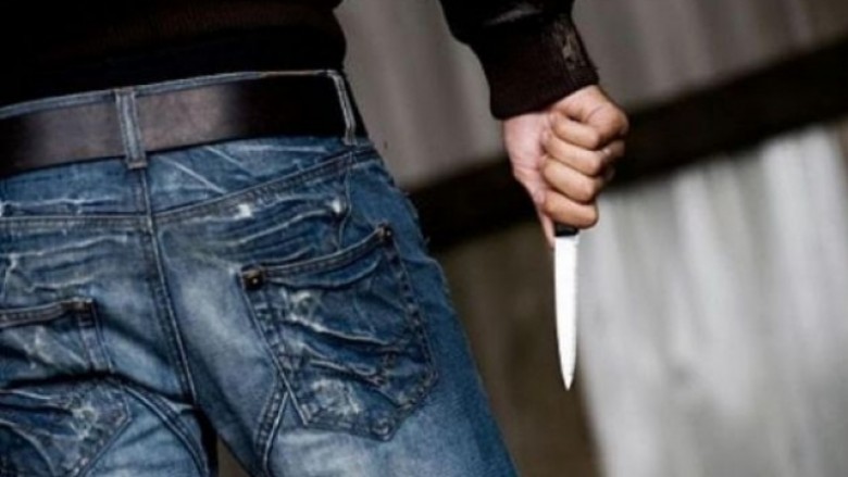 Vrasje në tentativë në Gjilan, theret me thikë një person