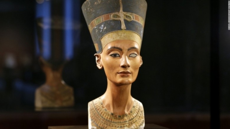 Trupi i Mbretëreshës Nefertiti, dyshohet të jetë nën varrin e Tutankhamunit