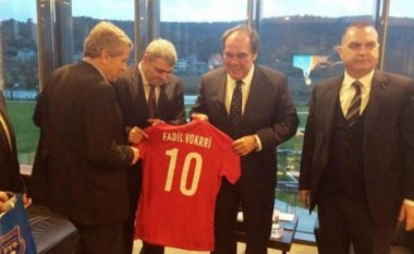 Turqia mezi pret pranimin e Kosovës në UEFA e FIFA