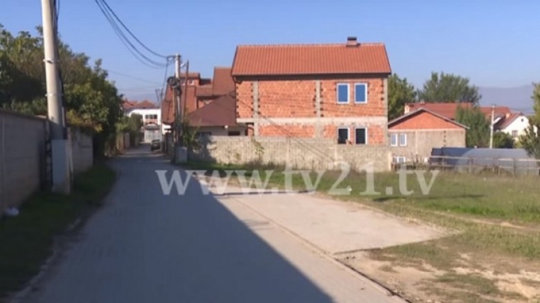 Vaj halli për fëmijët e Vizbegut, 4km për të shkuar në shkollë (Video)