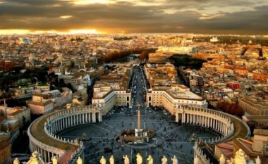 Vatikani, fuqia më e madhe financiare që kontrollon tërë botën (Video)