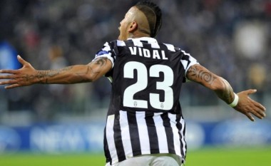 Vidal e Balotelli kryesojnë formacionin e Serie A