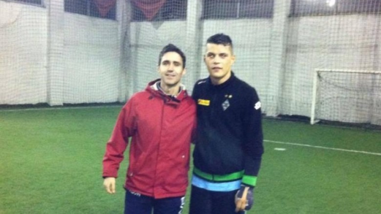 Xhaka luan ‘termin’ me futbollistët kosovarë