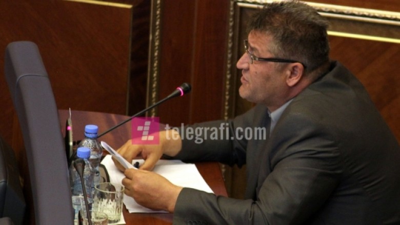 Zafir Berisha ka këtë pyetje: A durohet Gani Koci ministër?