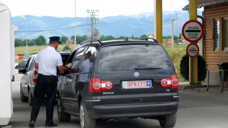 Si zhdoganohet një veturë në Kosovë?