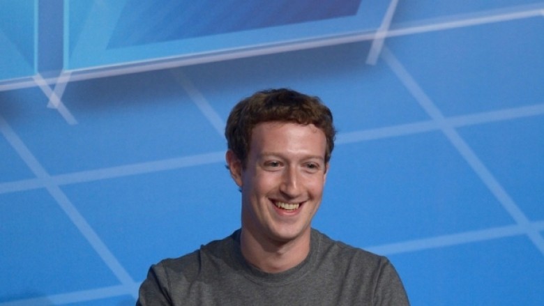 Zuckerberg e zvogëlon rrogën e tij në vetëm 1 dollarë