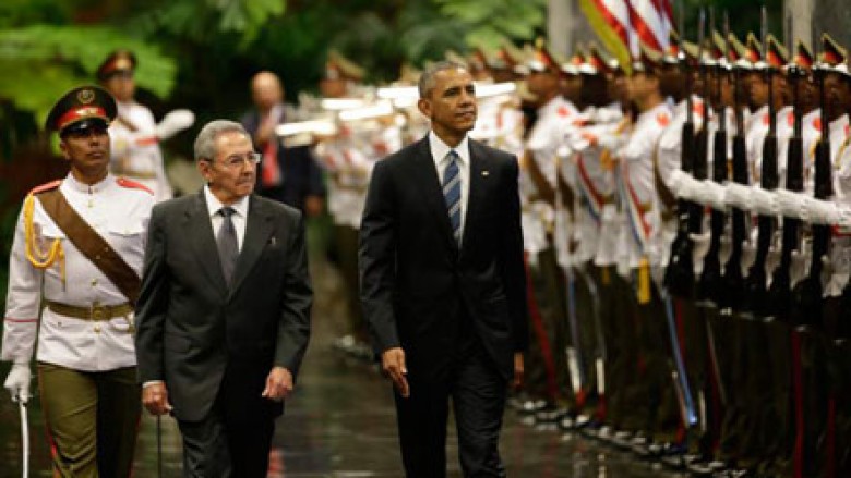 Kuba po bën miq të rinj, por s’i harron dot të vjetrit
