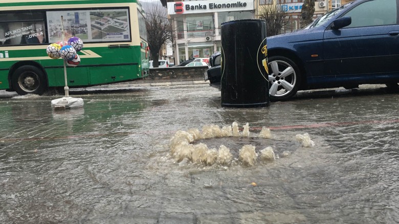 Edhe në Prizren shi i rrëmbyeshëm