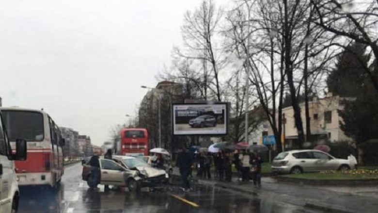 Aksident i rëndë në Shkup, ka edhe të lënduar (Foto)