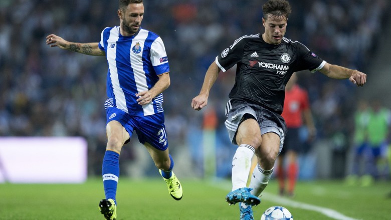 Azpilicueta nuk dëshiron largimin nga Chelsea