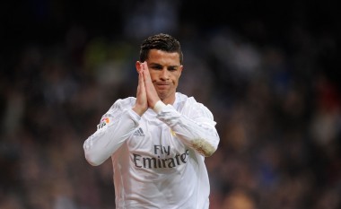Bombë nga United: Sponsorët e kthejnë Ronaldon?