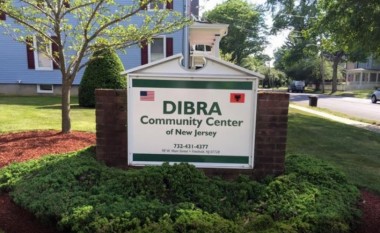 Qendra e Komunitetit Dibran në New Jersey, hapi shkollën e saj shqipe (Foto)