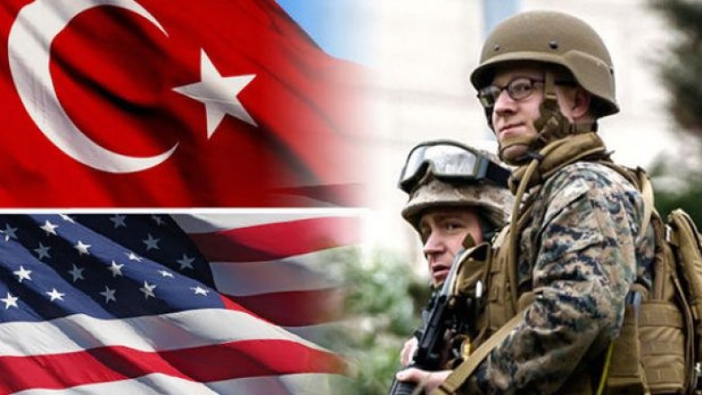 Diplomatët dhe ushtarët amerikanë urdhërohen të evakuohen nga Turqia
