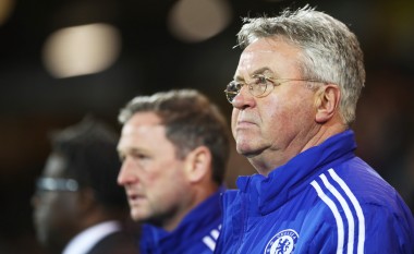 Hiddink: Terry menaxher i të ardhmes te Chelsea