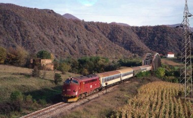 Hekurudhave të Kosovës i shtohet një lokomotivë