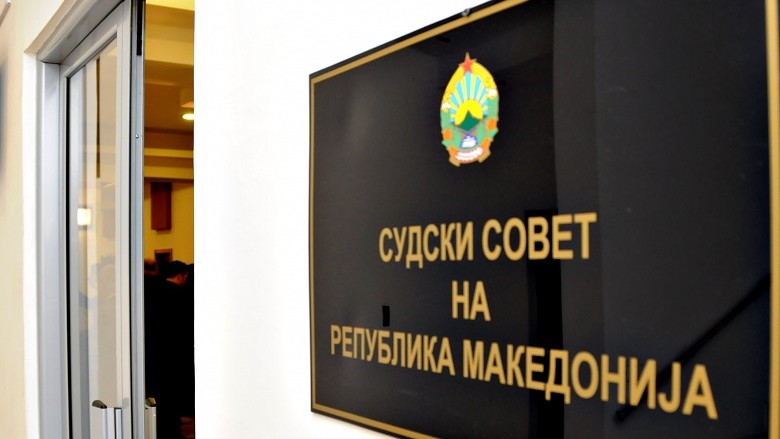Kuvendi në heshtje ia vazhdoi mandatin Ushkovskit në Këshillin gjyqësor
