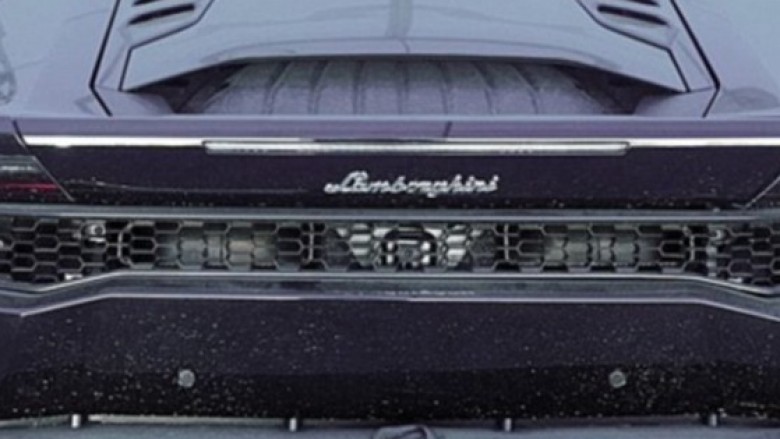 Lamborghini i 500 mijë dollarëve – në shitje për vetëm një dollar