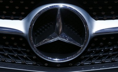 Mercedesi mendon për motorët me tre cilindra