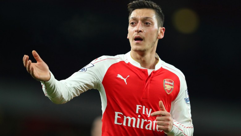 Ozil kalon Arsenalin kalon në epërsi (Video)