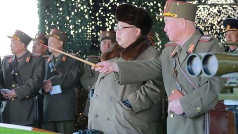 Kim Jong-un tregon si do ta shkatërrojë Amerikën (Video)