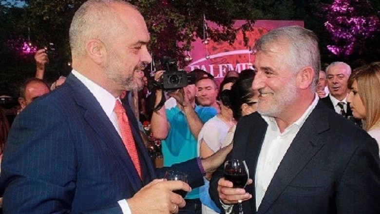 Ja çka i ka dhuruar Edi Rama për ditëlindje Menduh Thaçit (Foto)