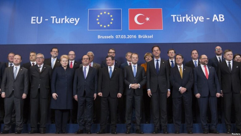 Shtyhet samiti – Turqia me një propozim të ri për krizën me migrantë